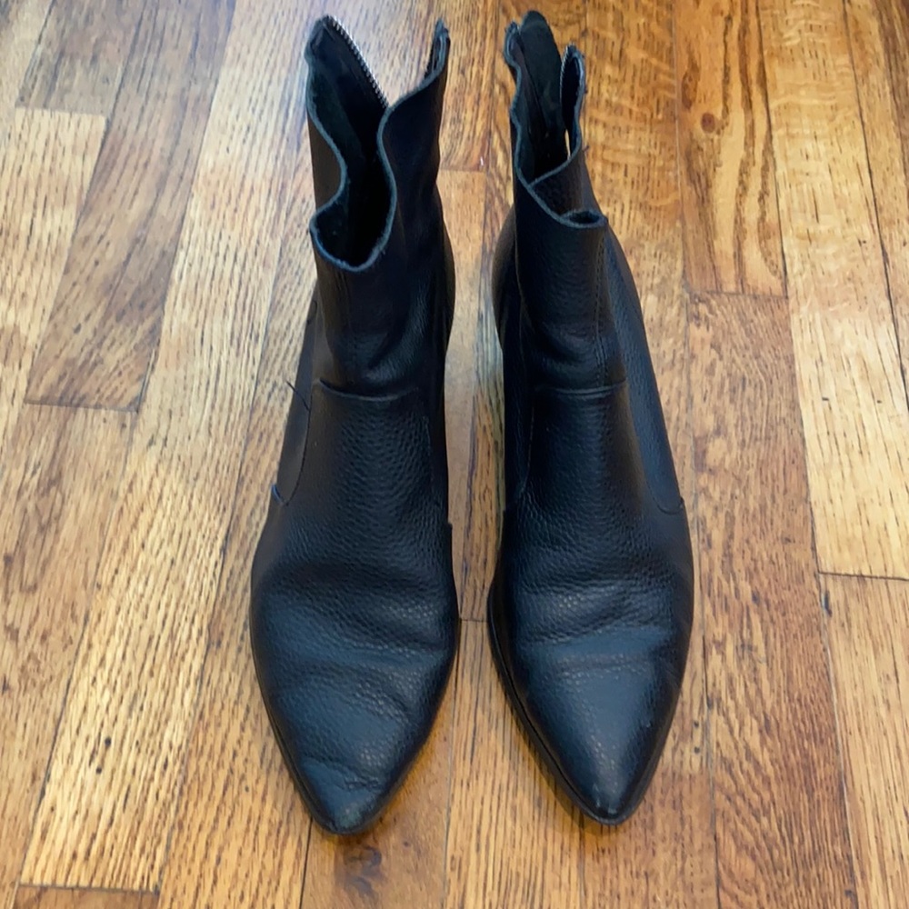 Steve Madden western booties